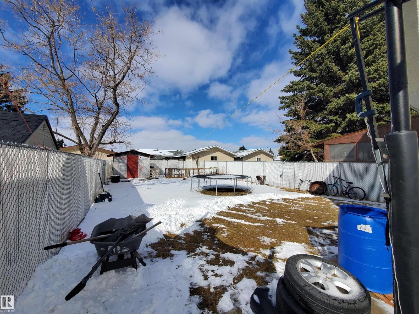 11814 157 AV NW — photo 4
