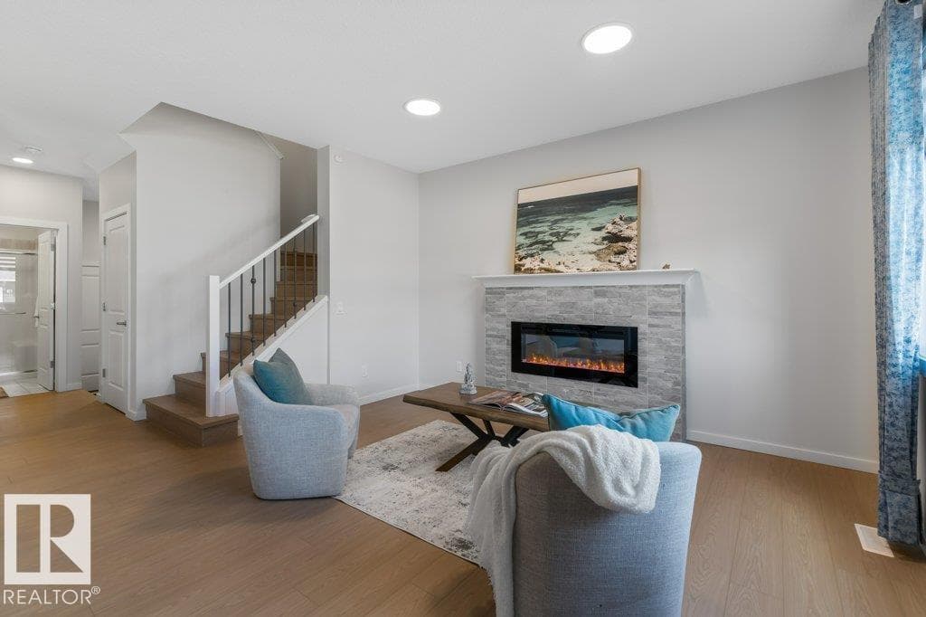 17339 3 ST NW photo 2
