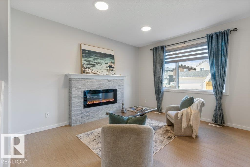 17339 3 ST NW photo 3