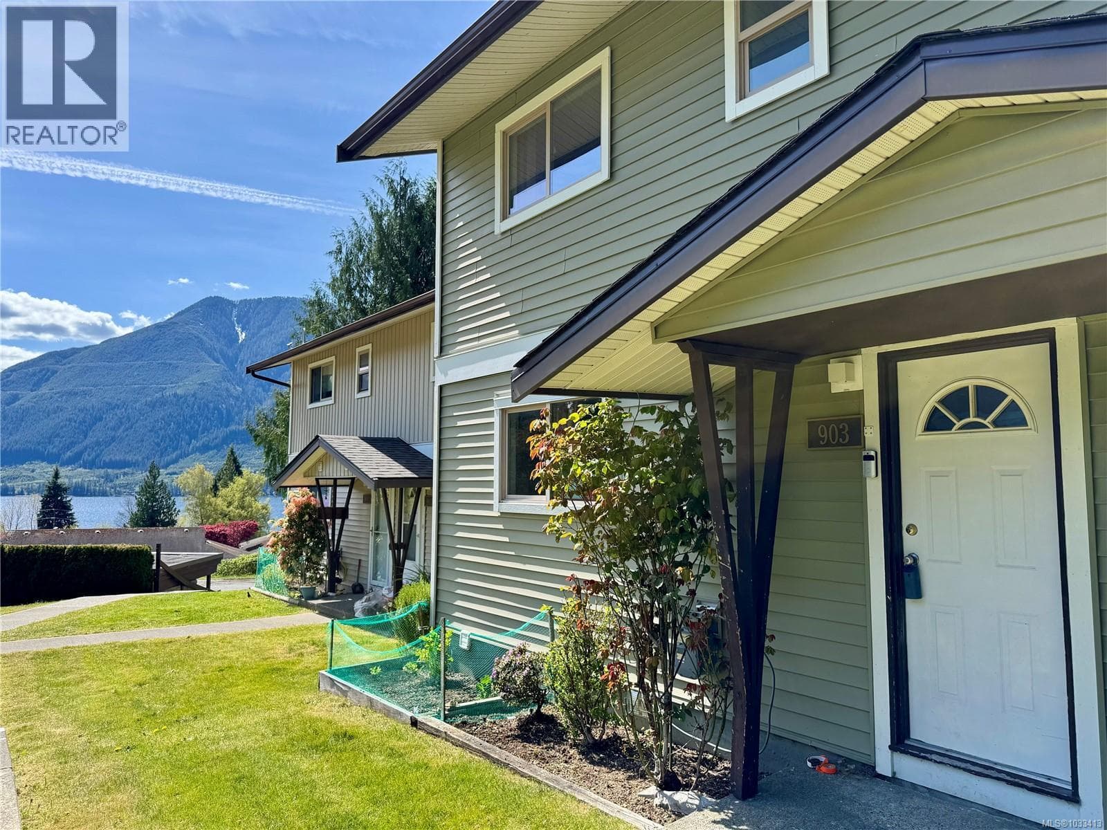 3 bed 1 bath single family at 903 Maquinna Ave — $159,000