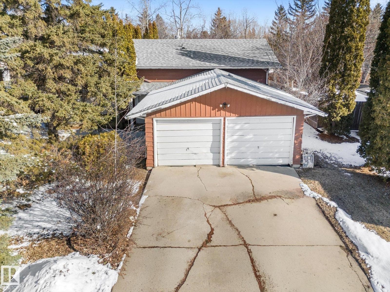 11520 33A AV NW