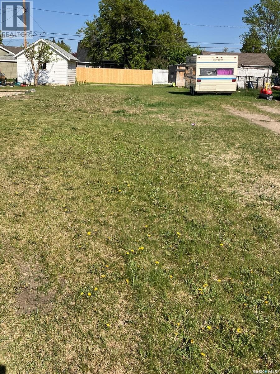 903 2nd STREET W
