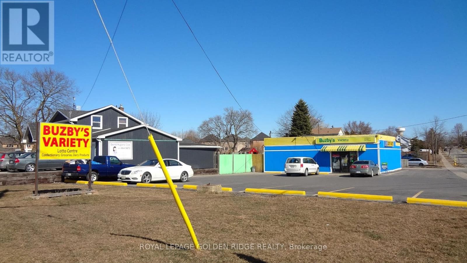 223 ST. CATHARINES STREET photo 2