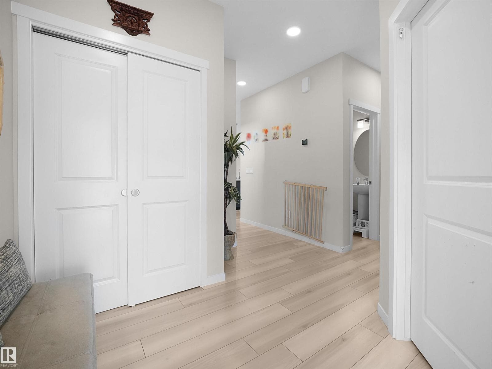 2412 206 Street NW NW — photo 3