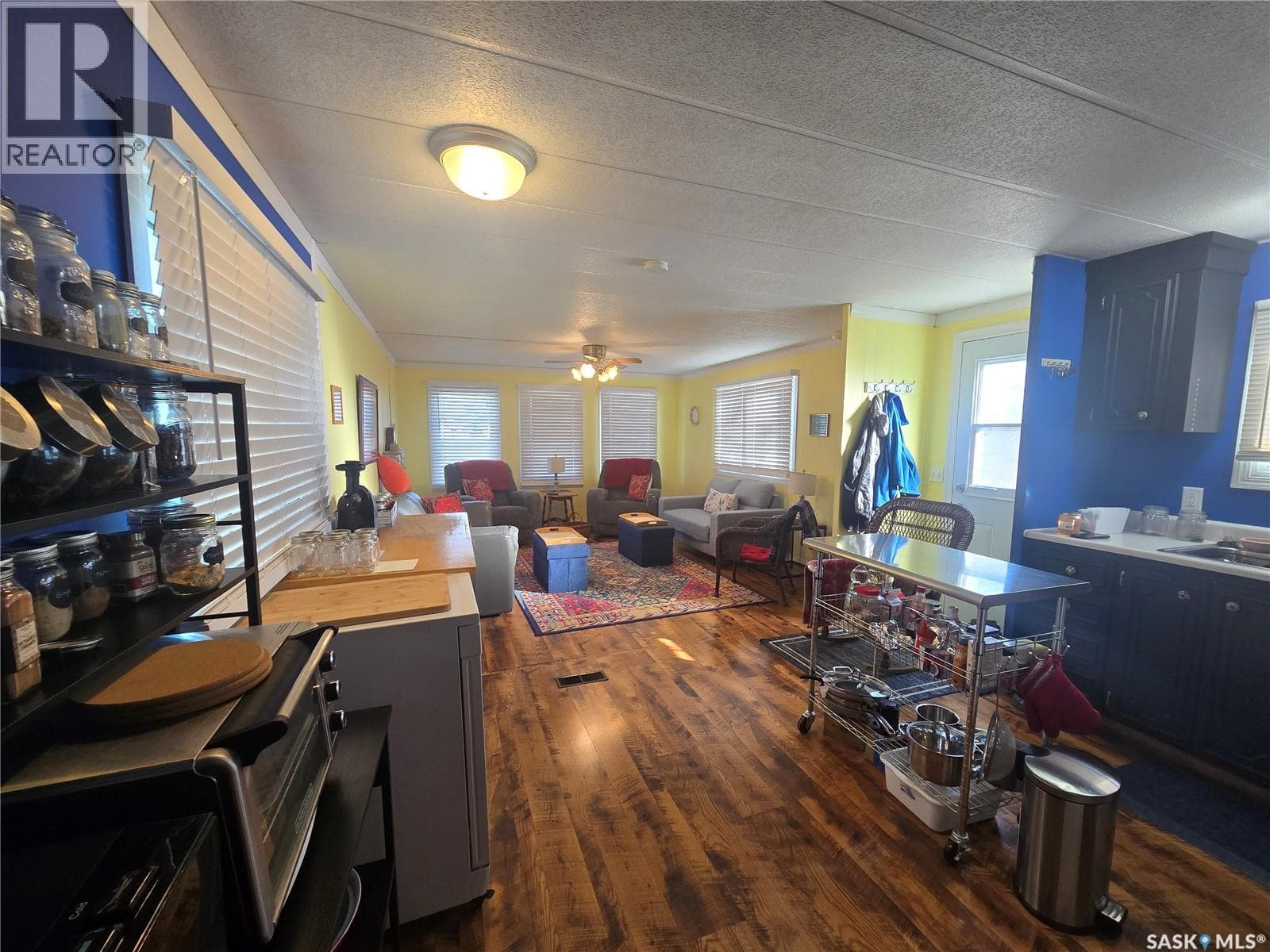 428 Stanley STREET photo 4