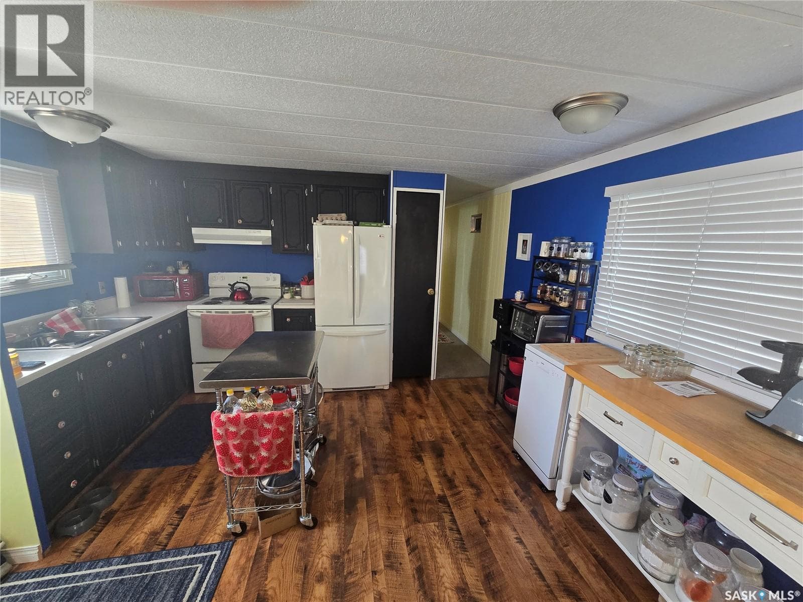 428 Stanley STREET photo 5