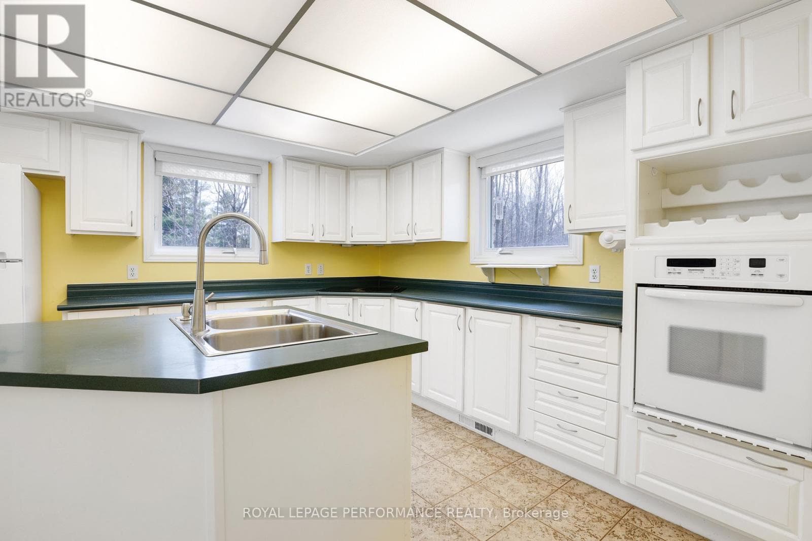 108 FELTON CRESCENT photo 5