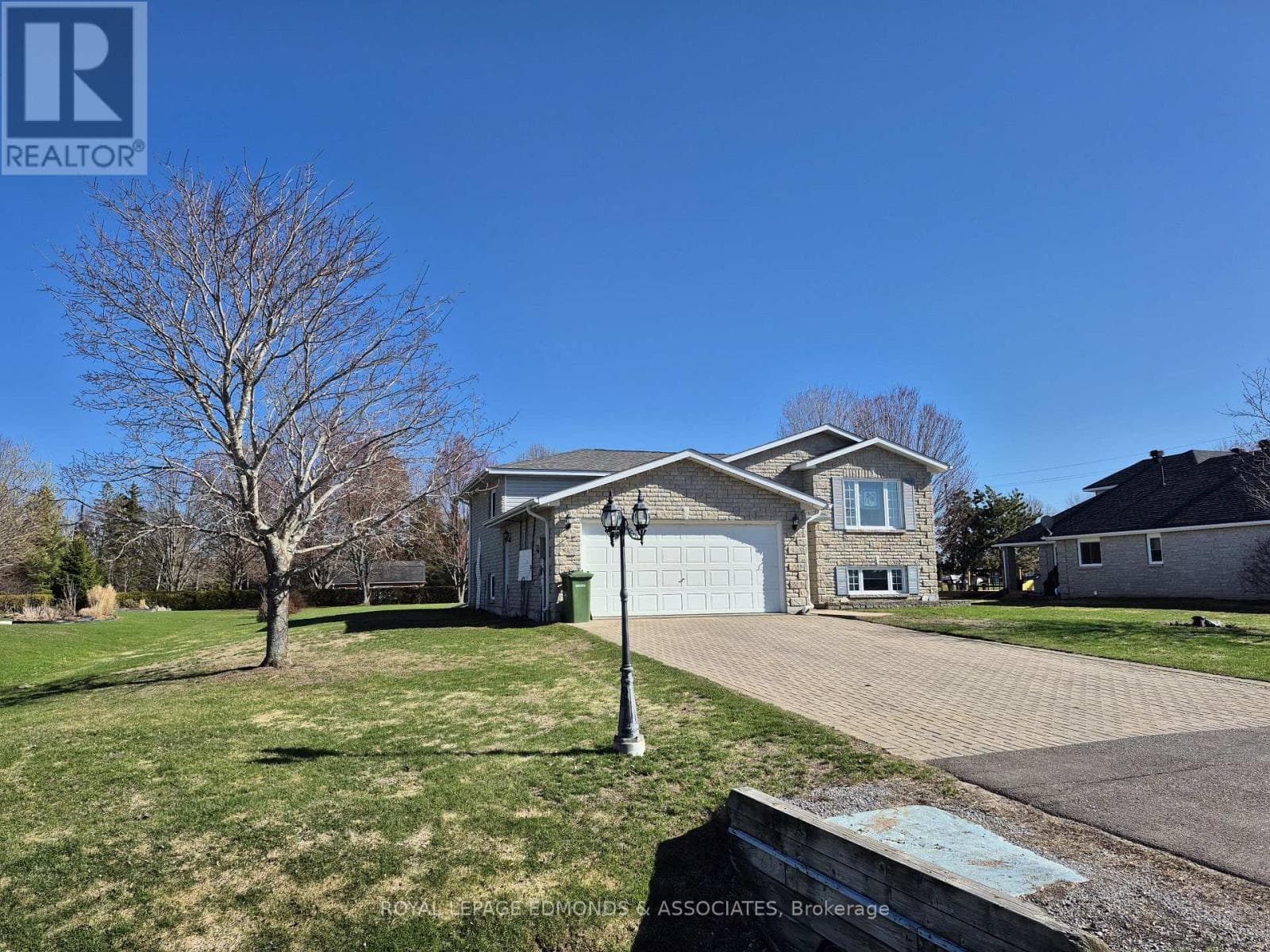 89 RIVERCREST DR. DRIVE photo 2