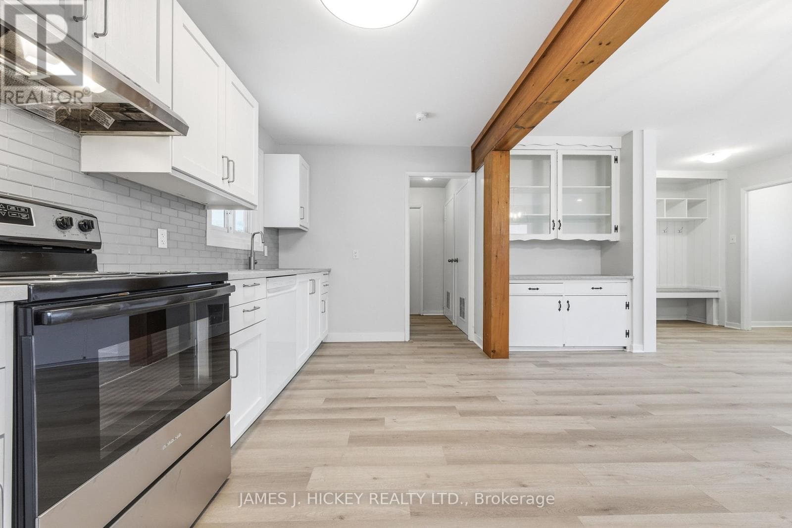 88 GLENDALE AVENUE photo 4