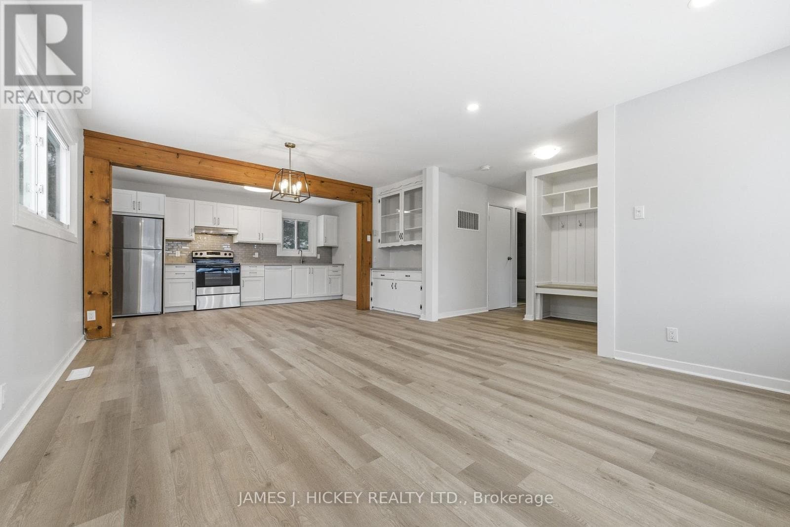 88 GLENDALE AVENUE photo 5