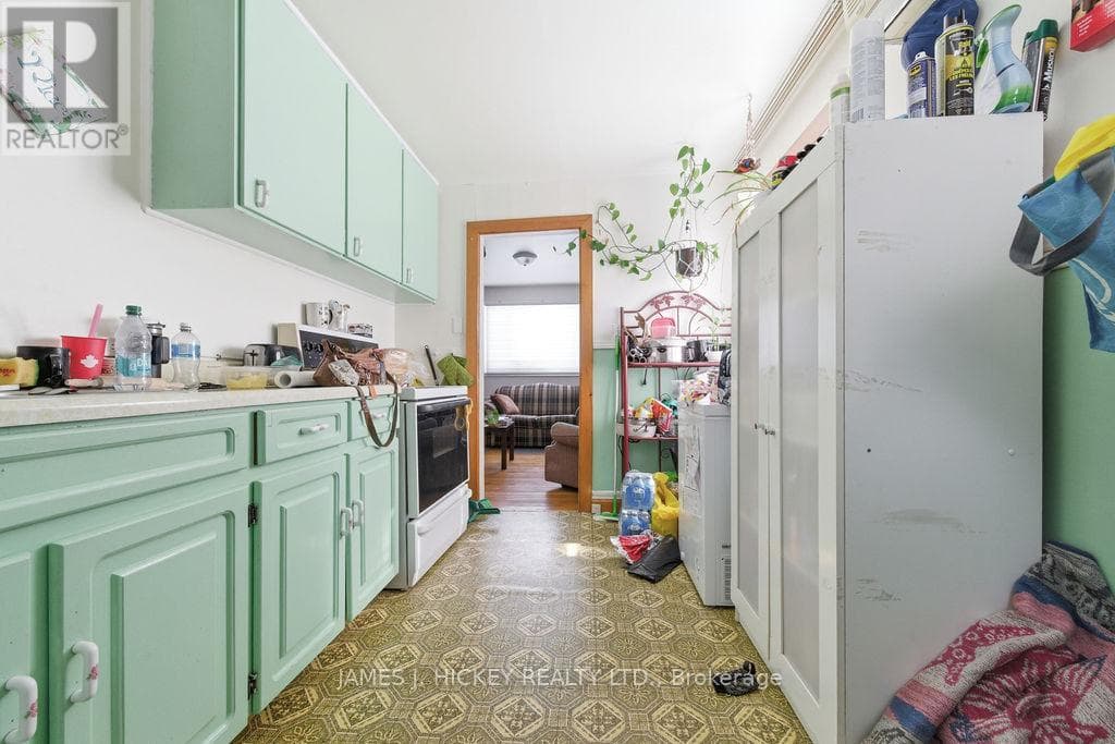 6 HILLCREST AVENUE photo 2