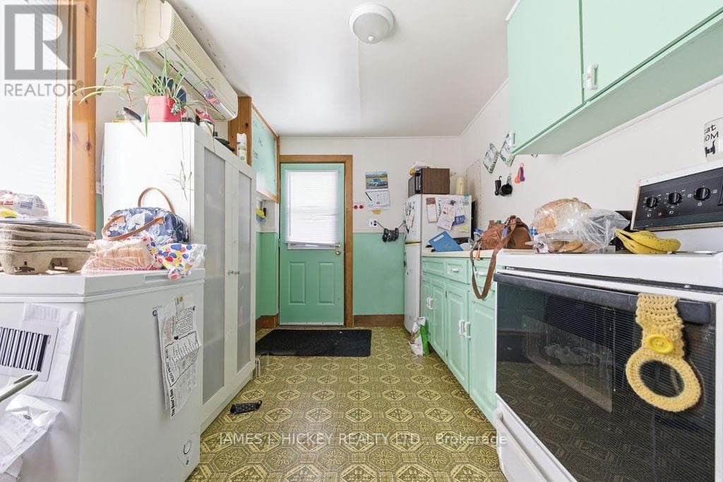 6 HILLCREST AVENUE photo 3