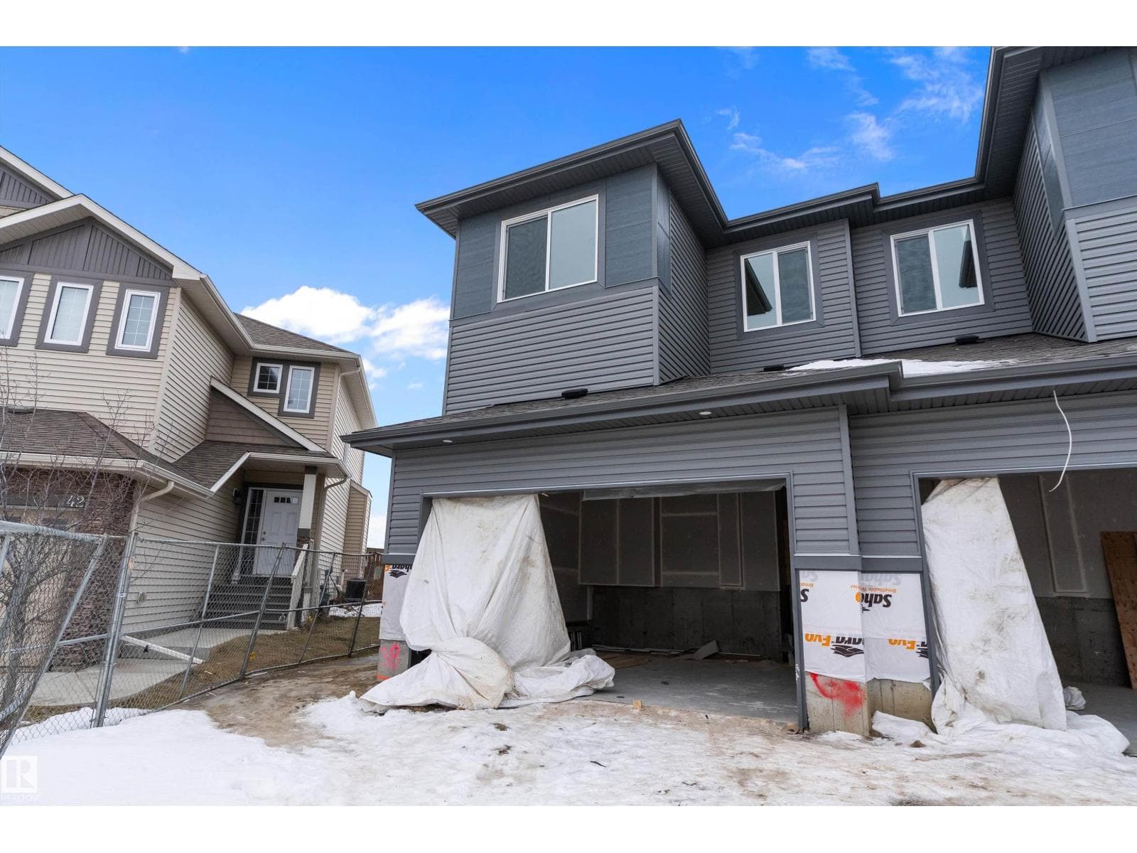 38 ASTORIA PL photo 2