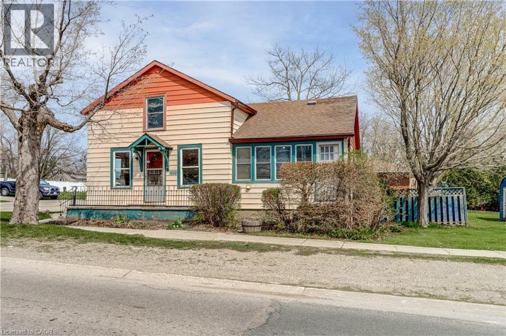 3 bed 1 bath single family at 3991 PERTH RD 107 Road — $359,900