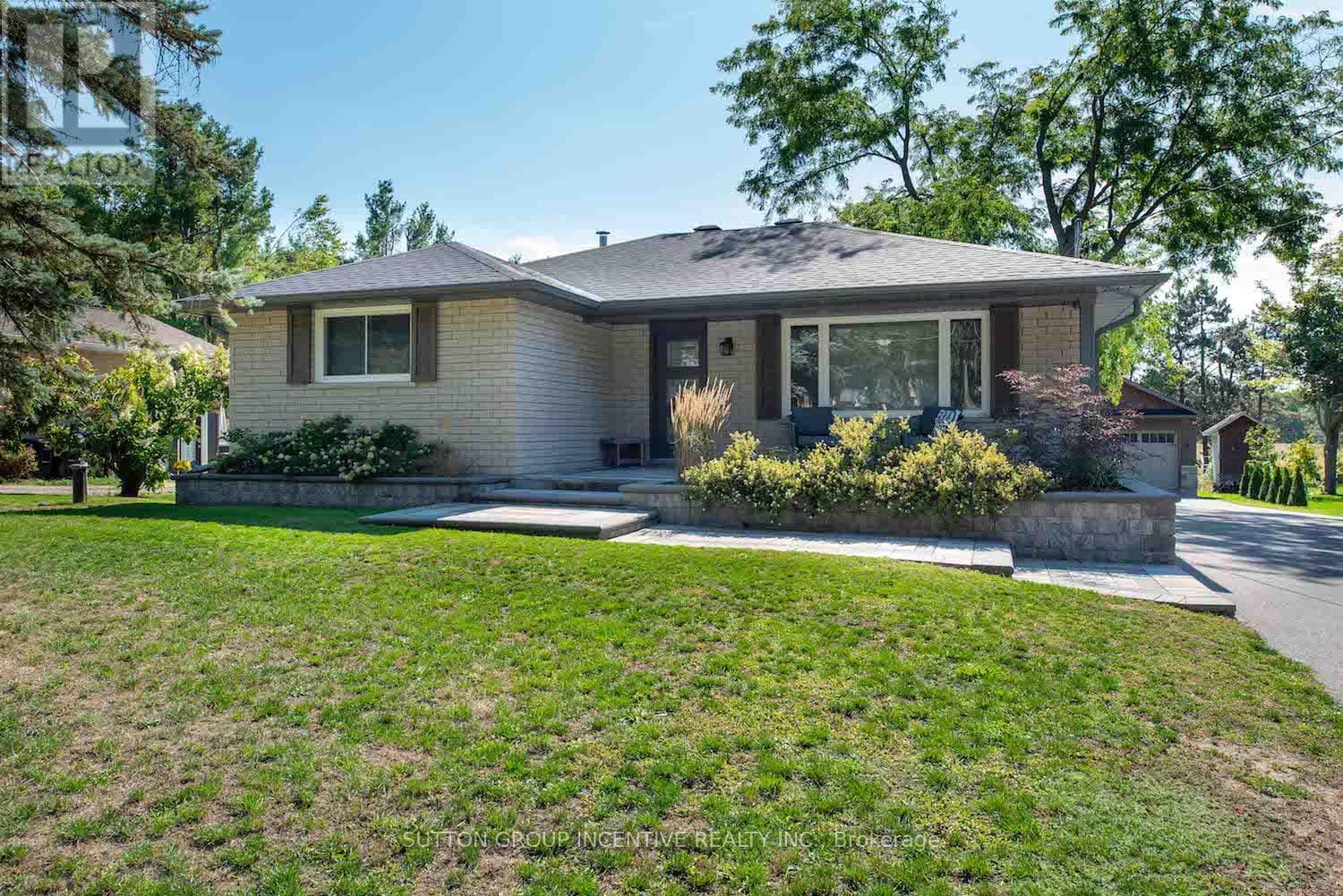1193 SUNNIDALE ROAD photo 2