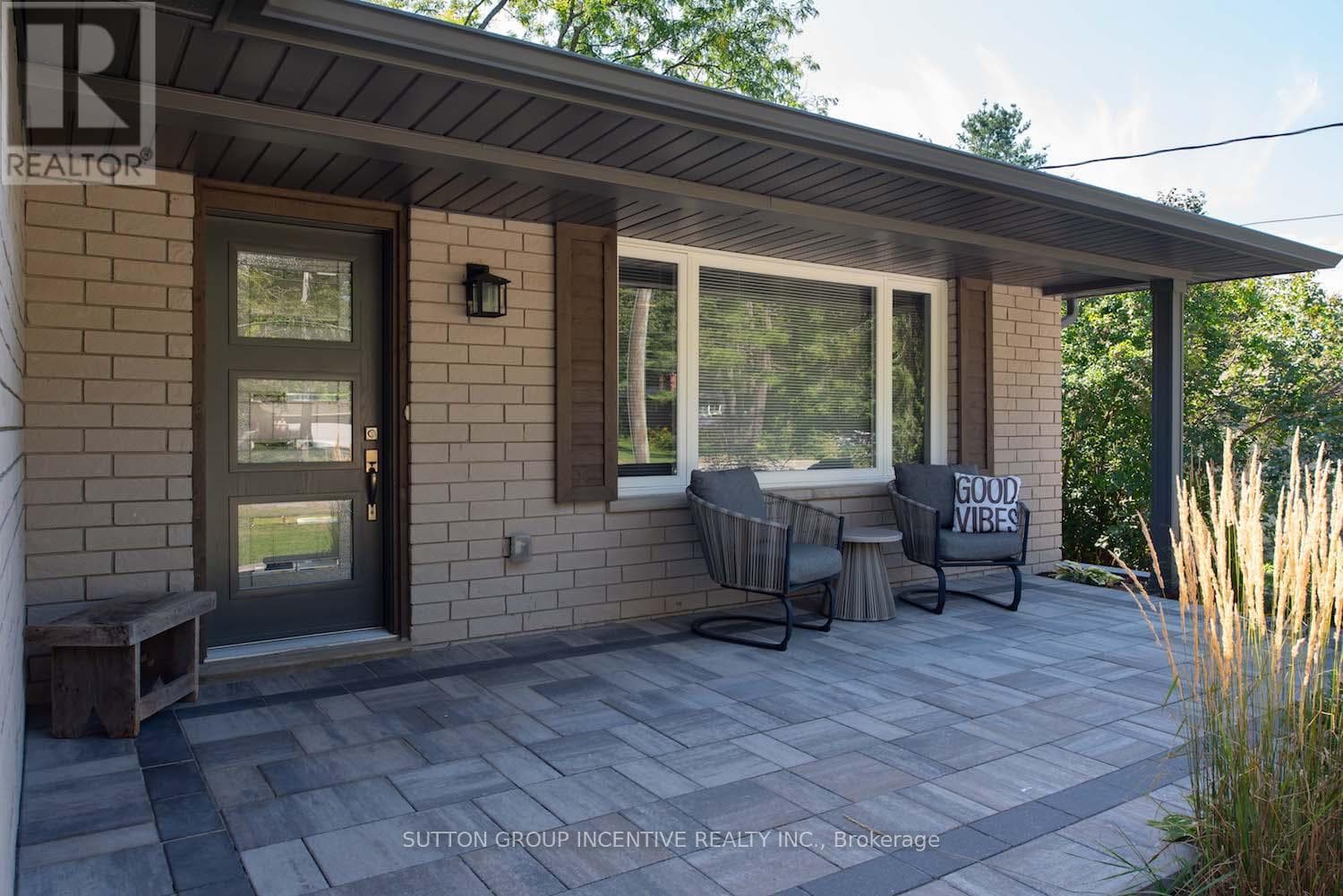 1193 SUNNIDALE ROAD photo 3