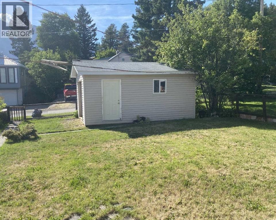 20630 25 Avenue — photo 5