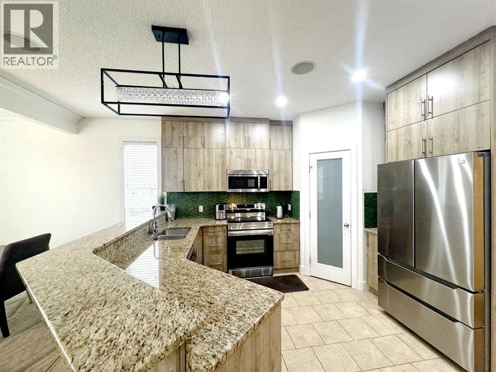 109 KINNIBURGH Boulevard E photo 5