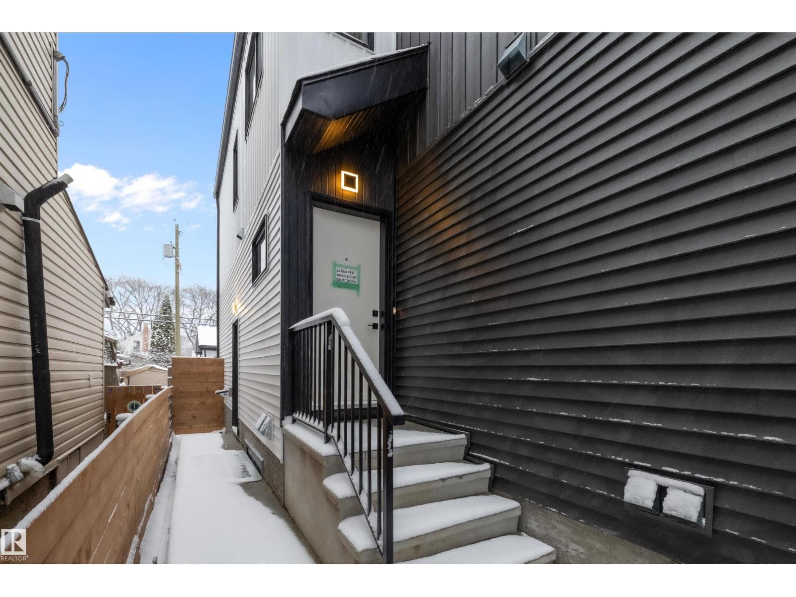 11418 96 ST NW photo 3