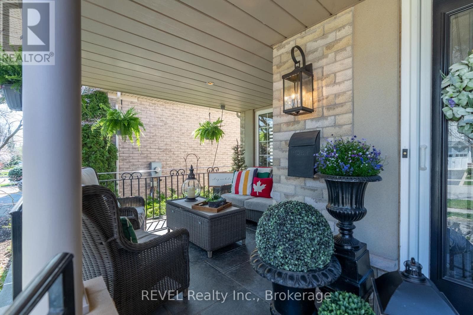 4266 CLUBVIEW DRIVE photo 3