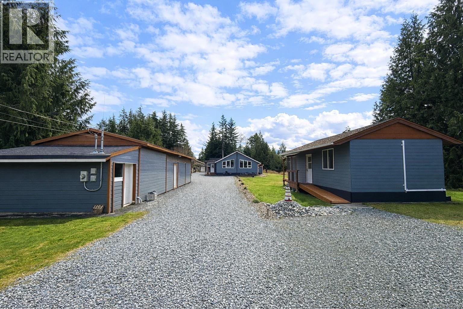 1101 Ewen Rd photo 3