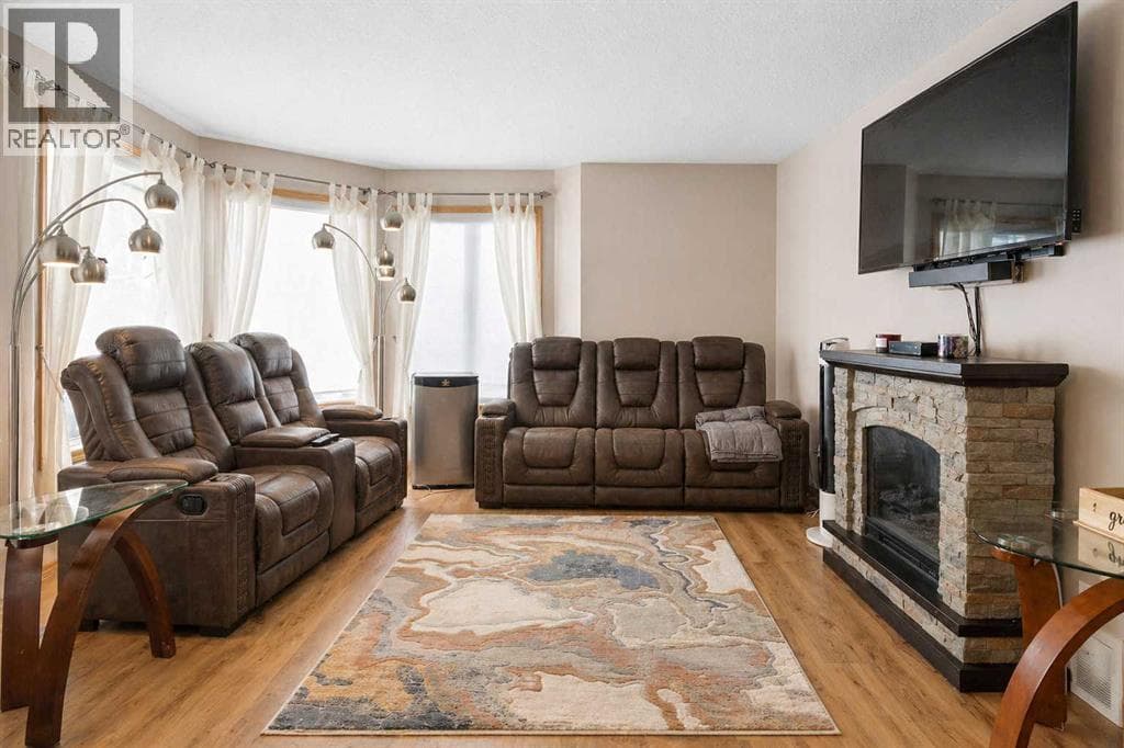 131 Cambria Road photo 4