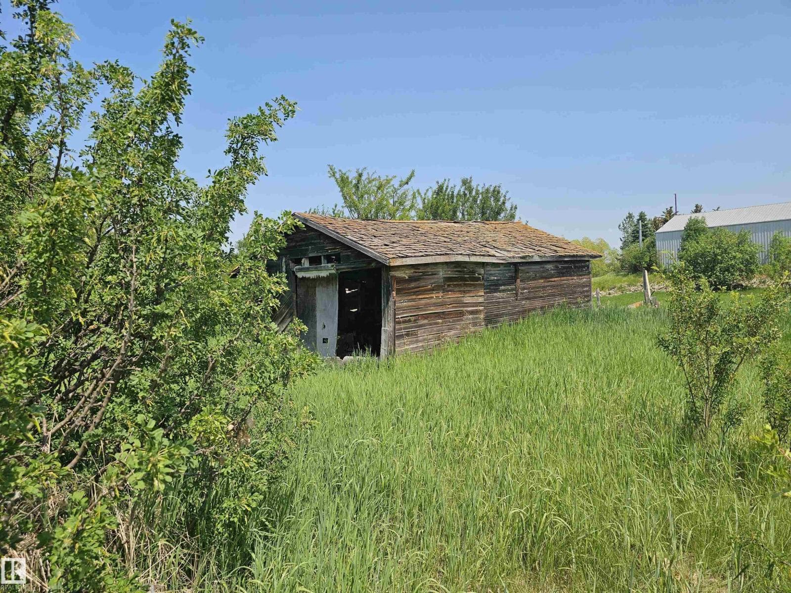 6003 49 ST photo 2