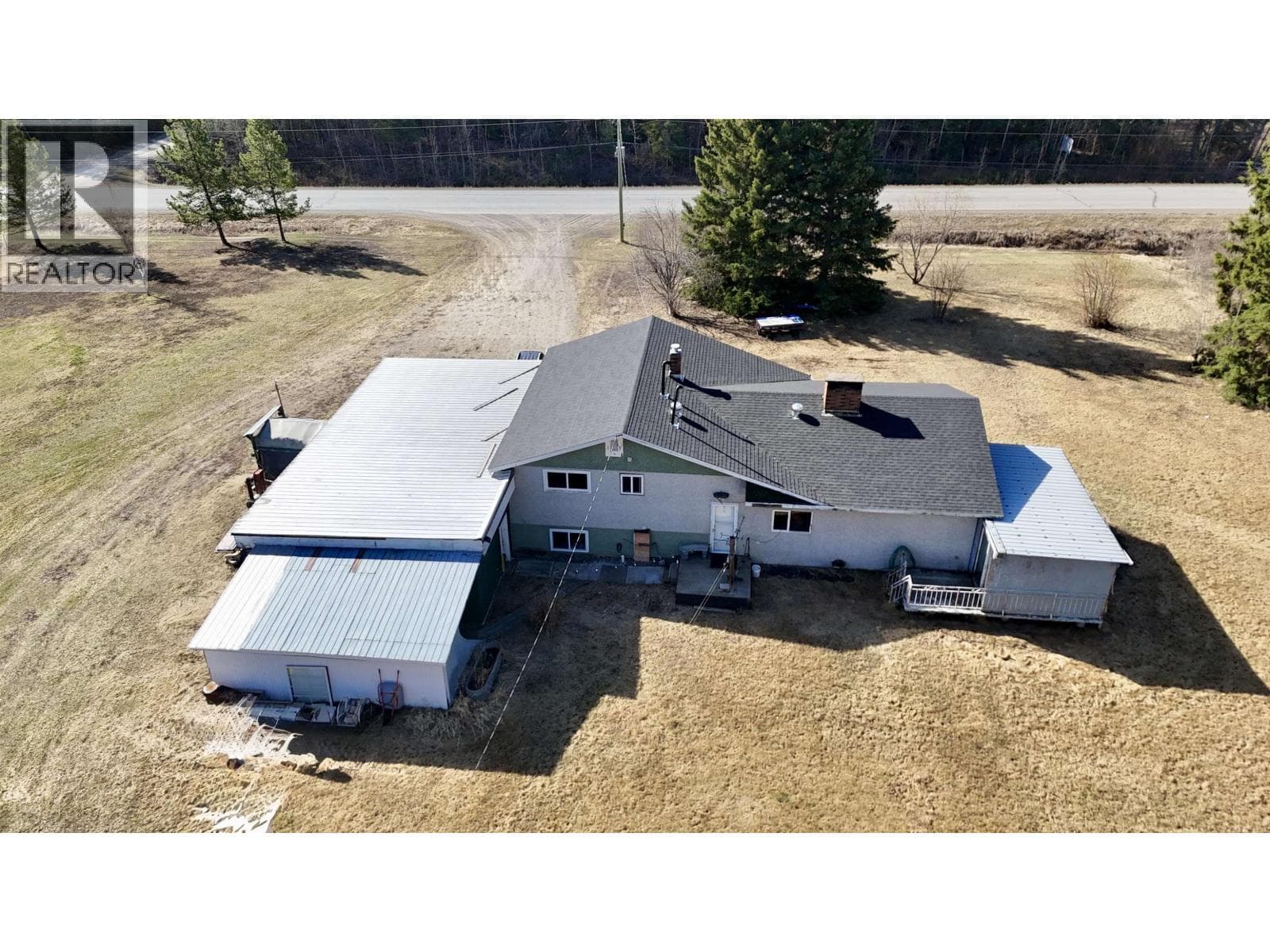 731 NECHAKO AVENUE photo 4