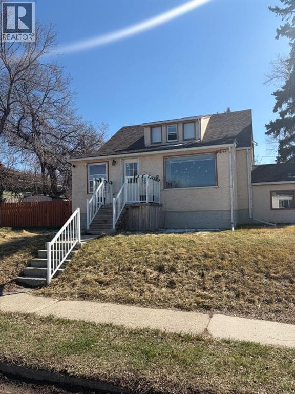 712 9 Avenue S photo 3