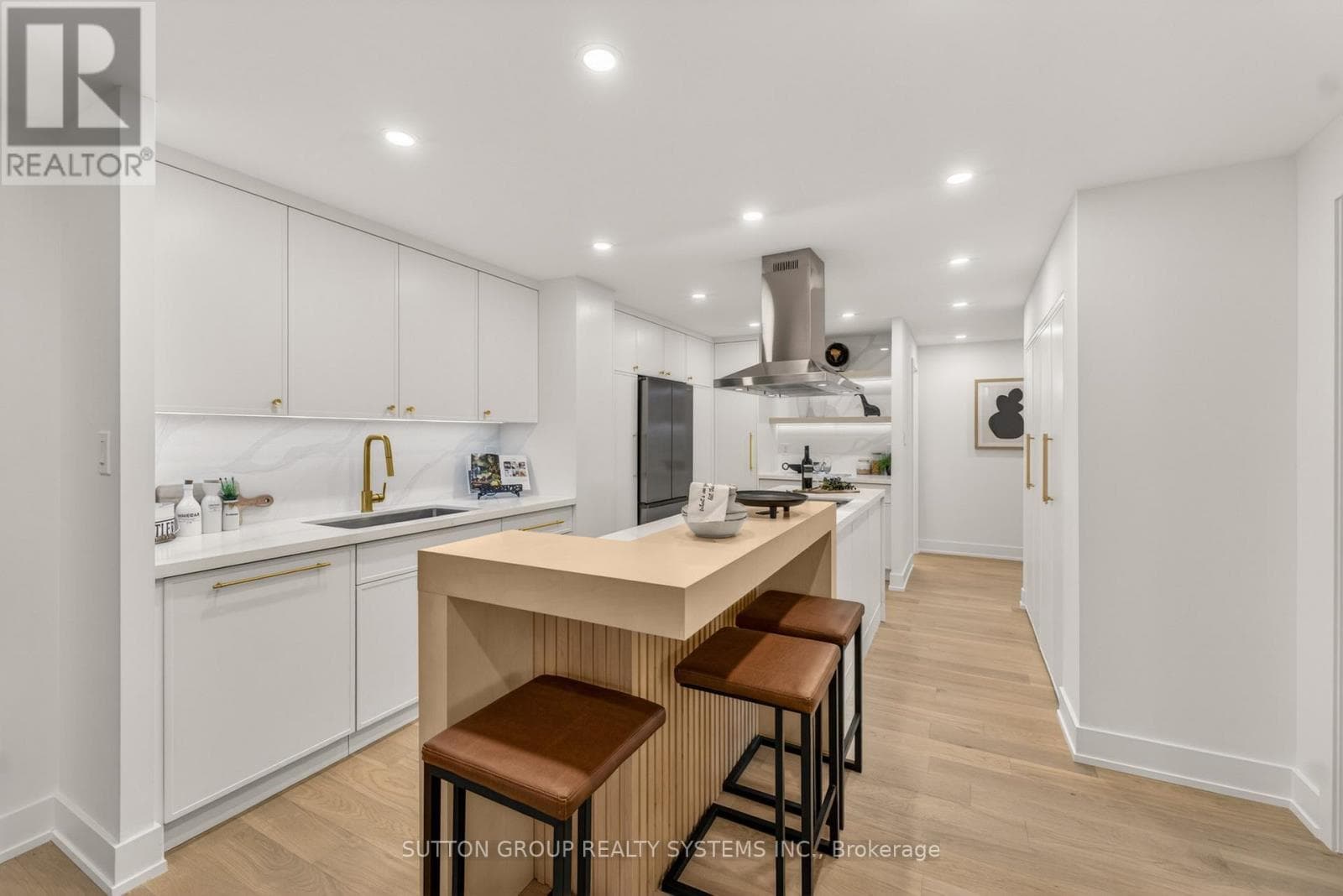 3 bed 2 bath single family at 1409 - 820 BURNHAMTHORPE ROAD — $834,000
