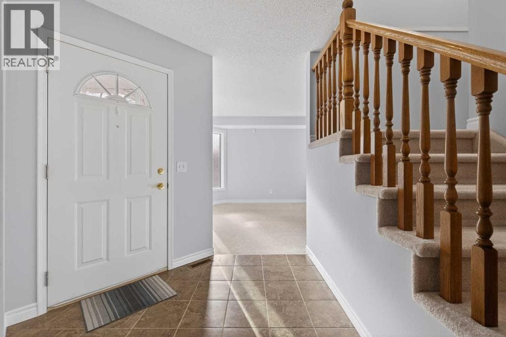 88 Scenic Gardens NW photo 3