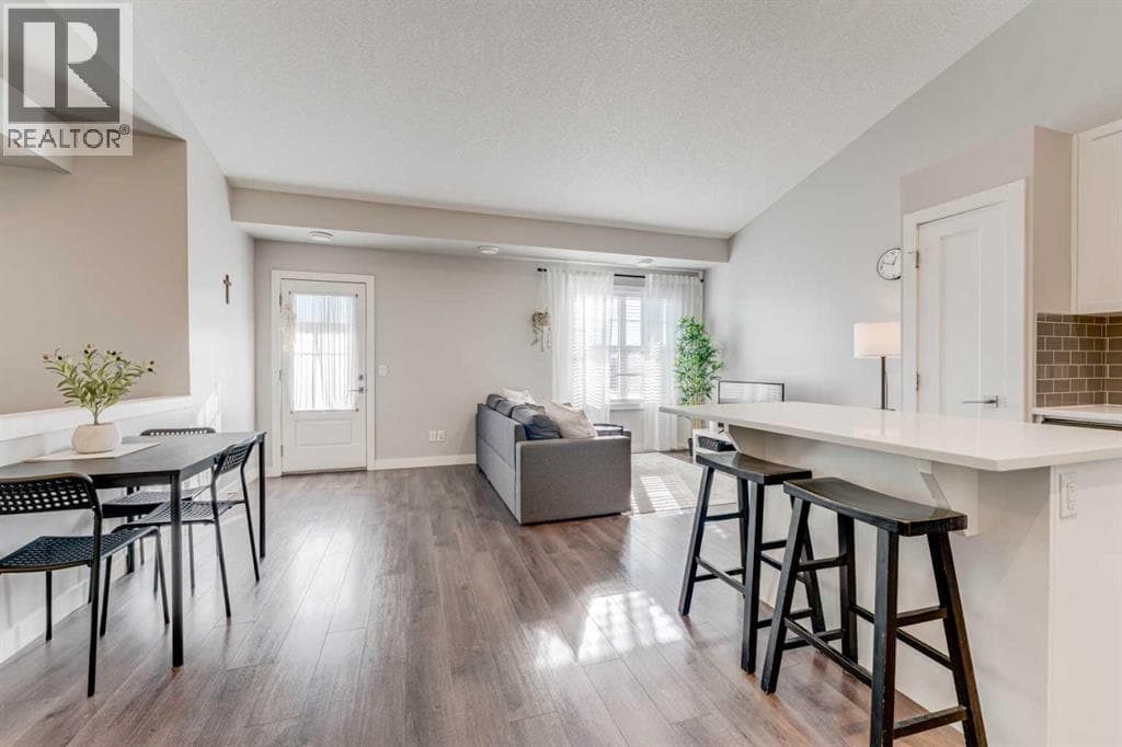 165 Evanscrest Gardens NW photo 5