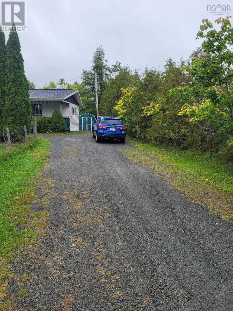 863 Addington Forks Road photo 3