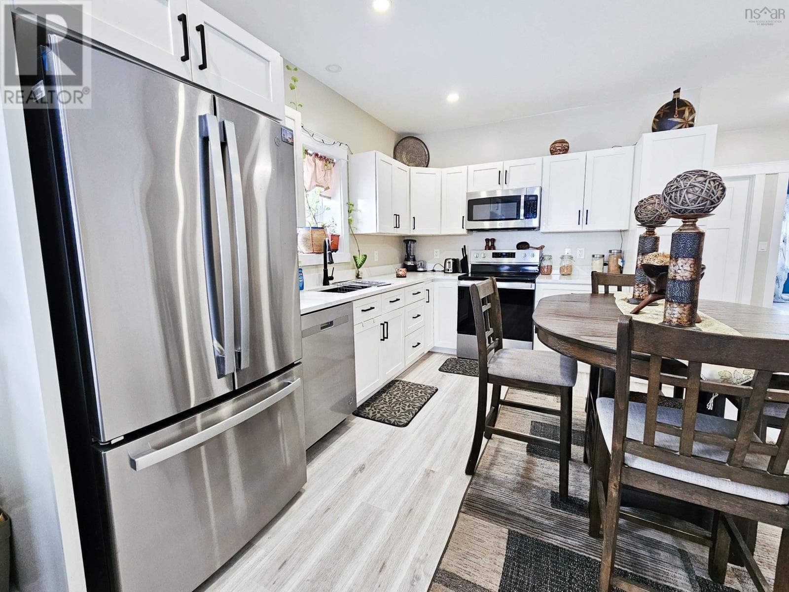 520 Truro Heights Road photo 4