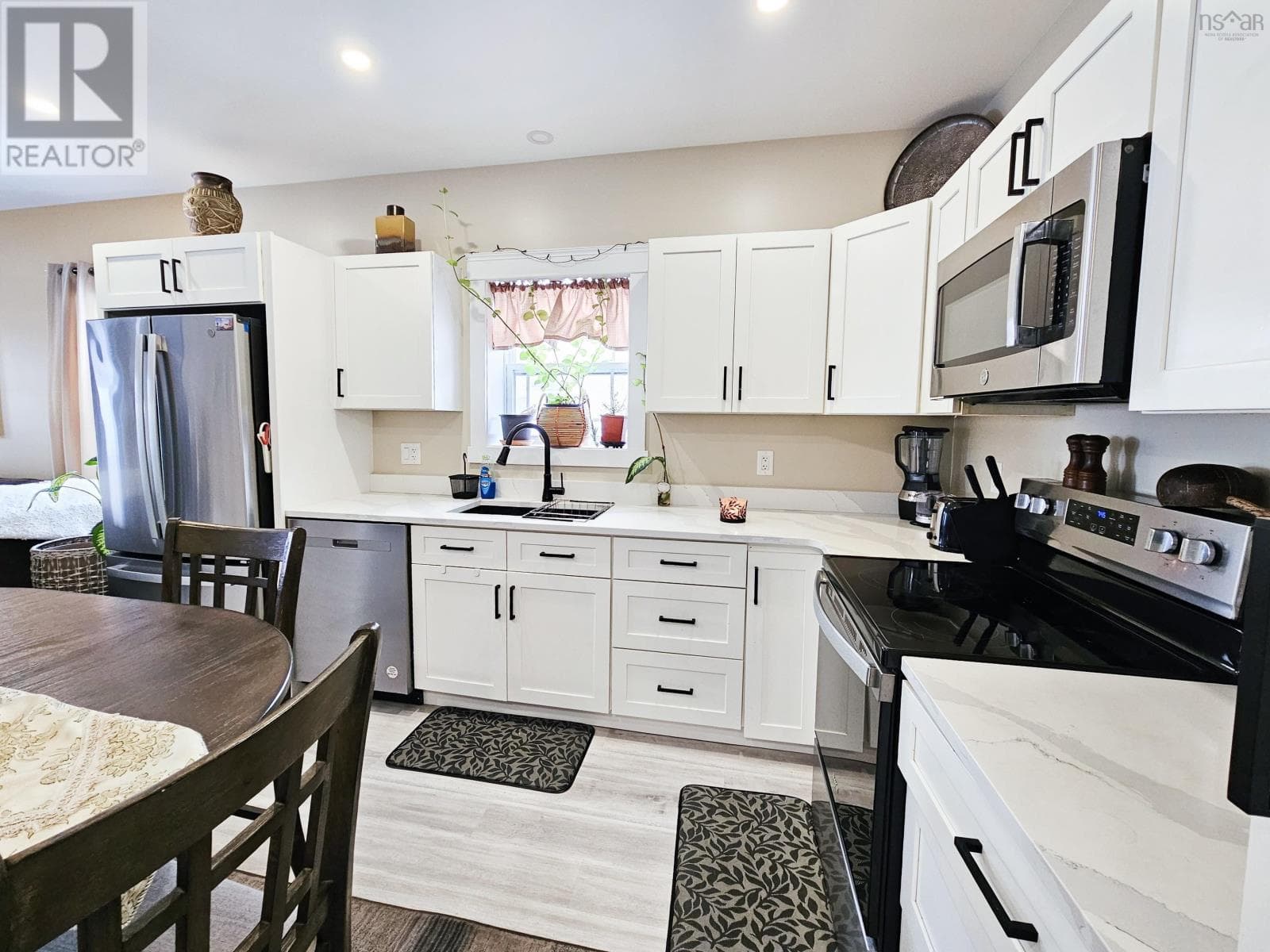 520 Truro Heights Road photo 5