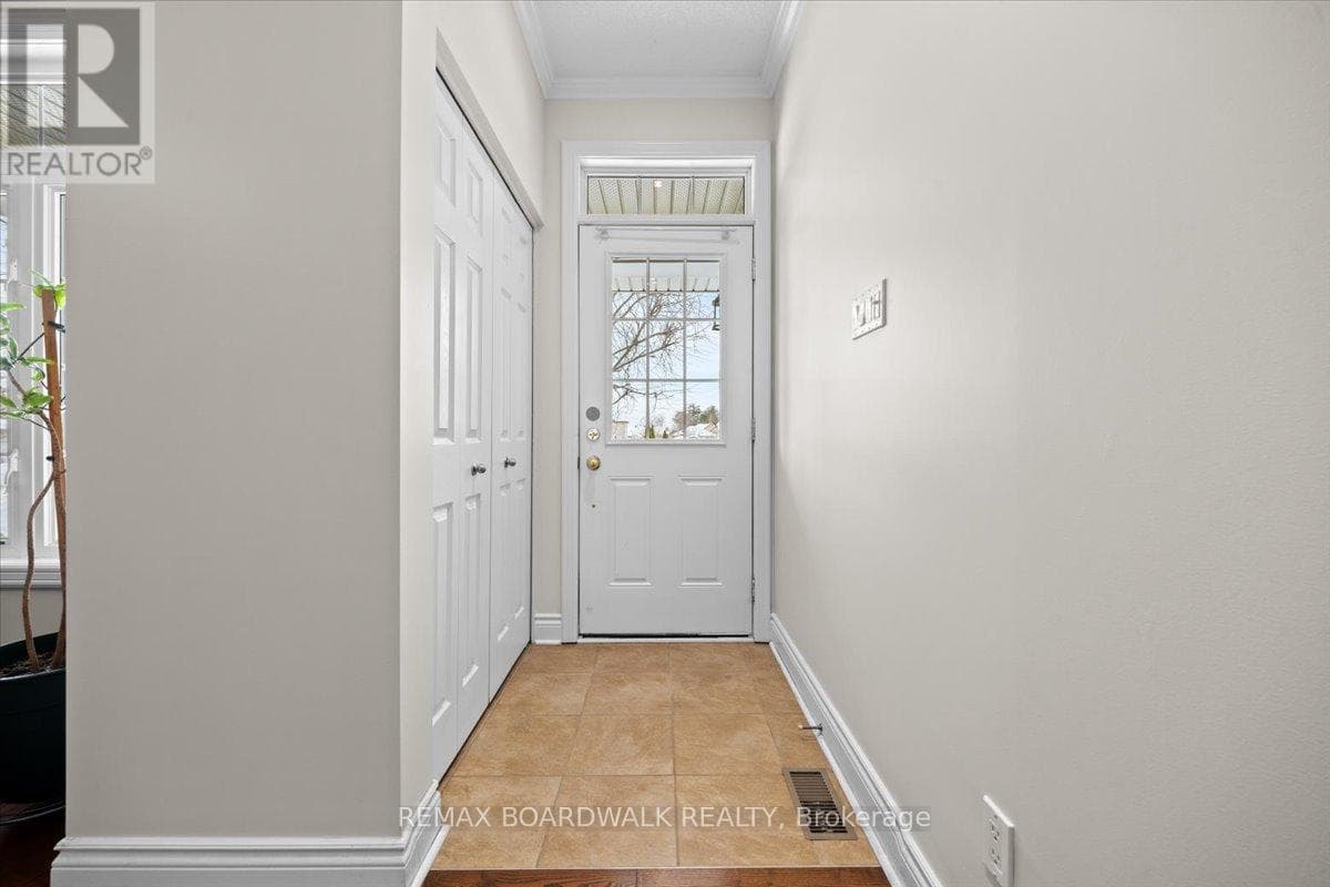 108 JADE STREET photo 3