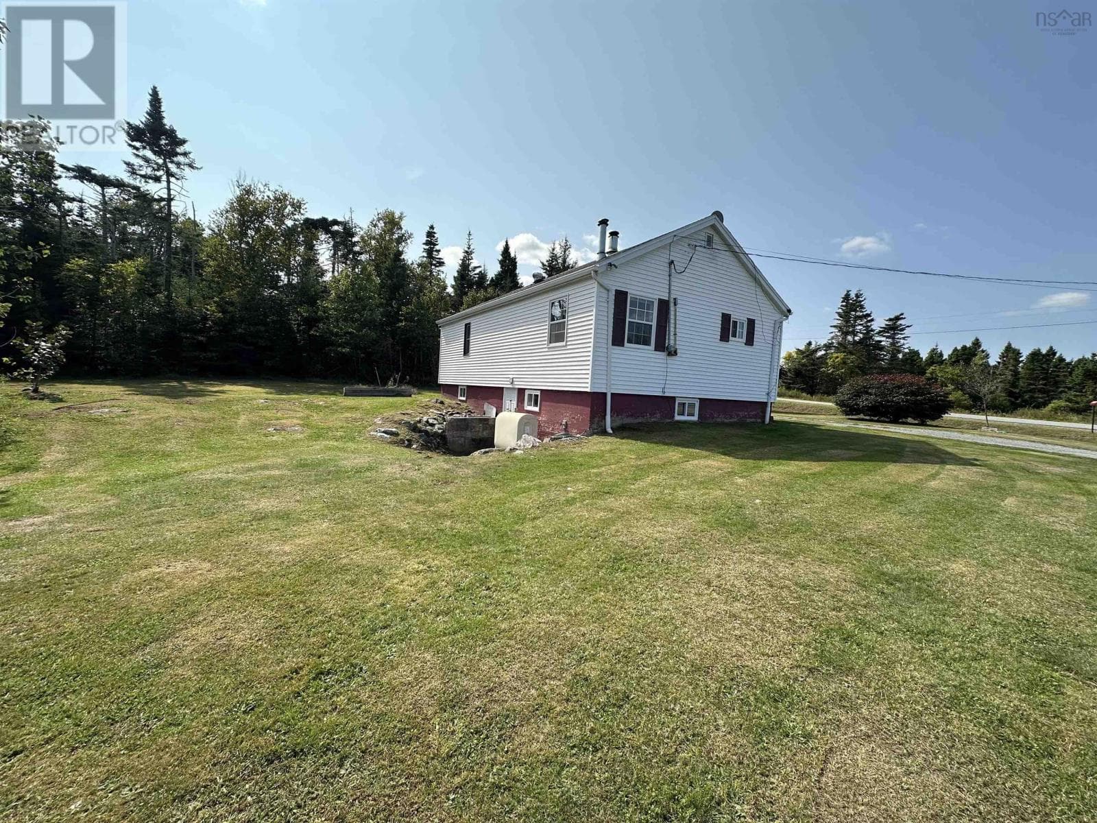 1110 Mushaboom Road photo 4