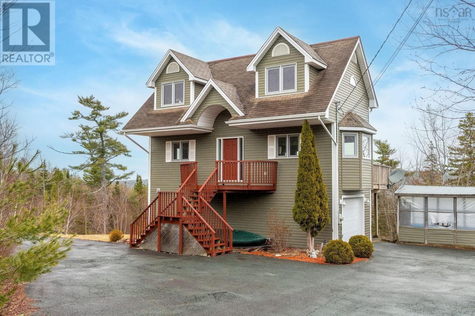 4 bed 4 bath single family at 31 Limestone Avenue — $615,000