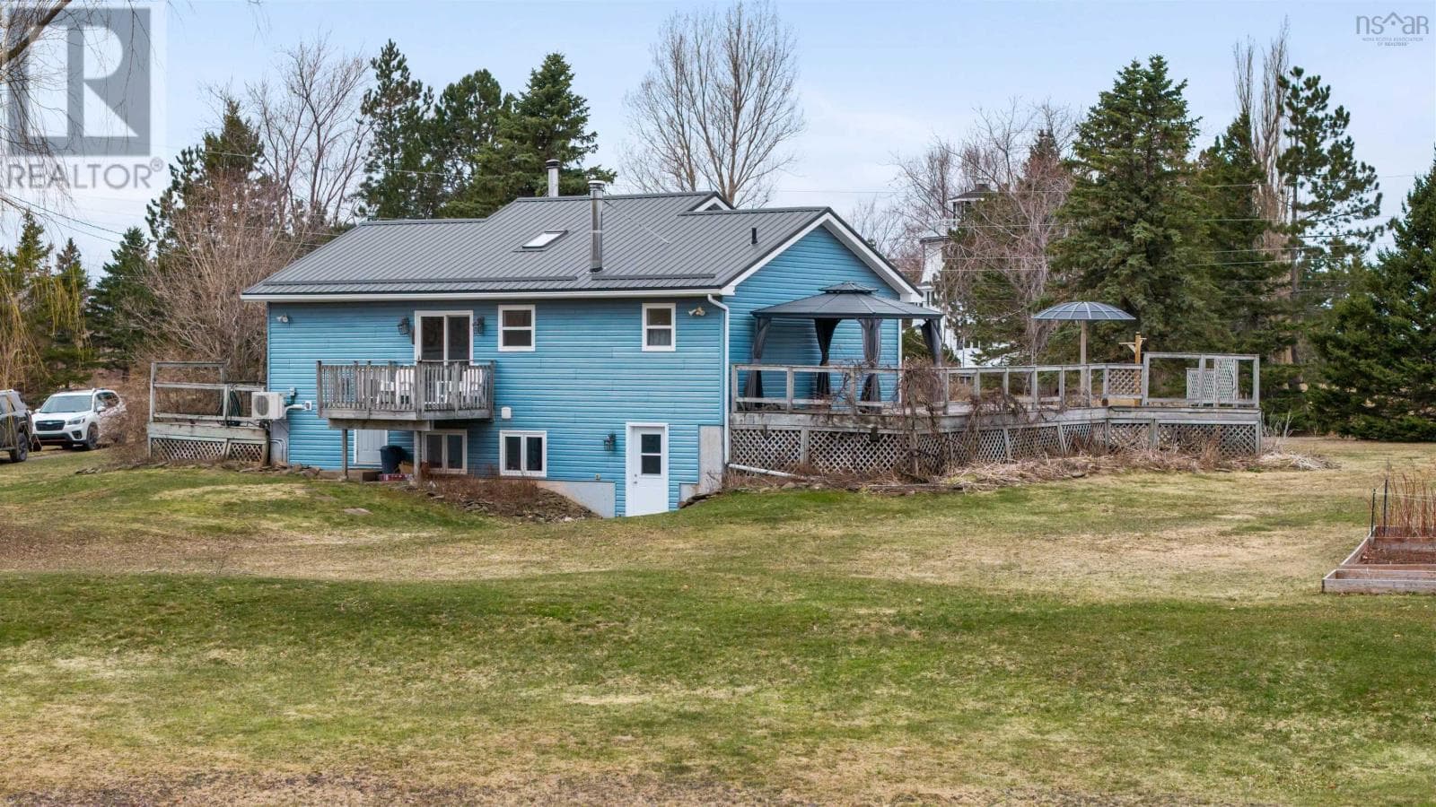 30 Semple Creek Road photo 3