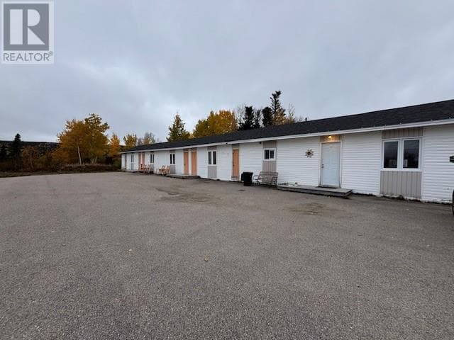 381 JW Pickersgill Boulevard photo 2