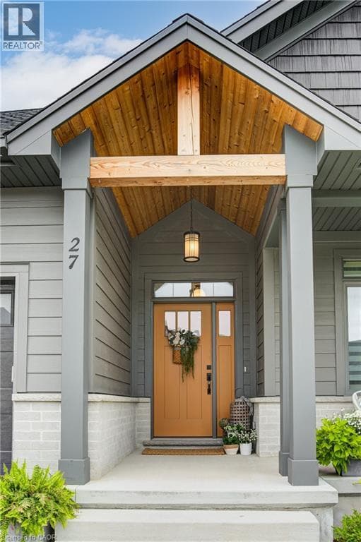 27 RIDGEWOOD Crescent photo 3