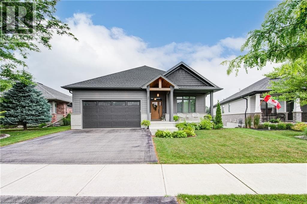 27 RIDGEWOOD Crescent photo 2