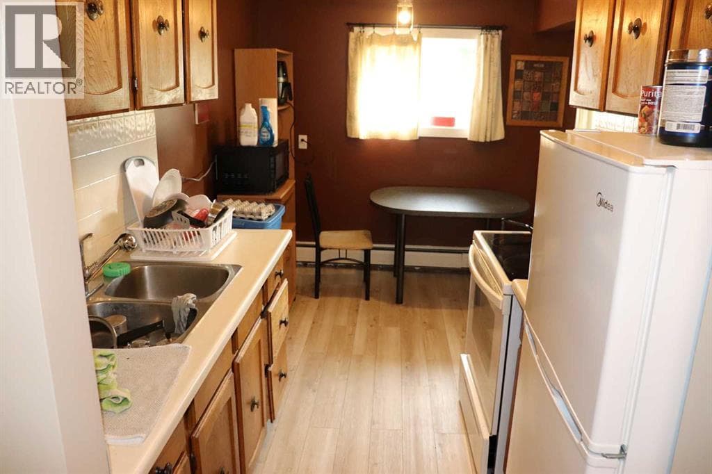 4, 506 41 Street photo 5