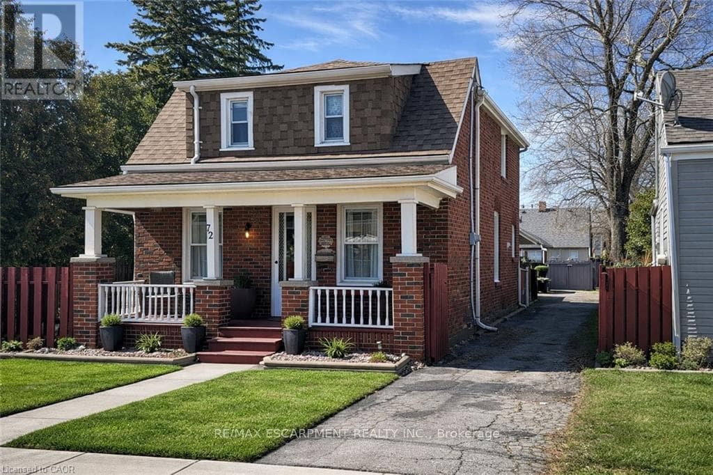 3 bed 3 bath single family at 72 EAST 32ND STREET — $549,500