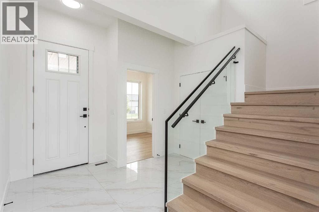 17 Thatcher Avenue photo 4