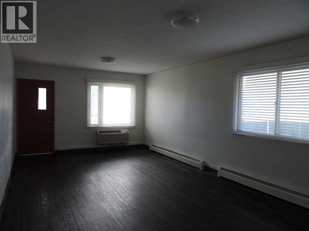 208 Patricia Street photo 5