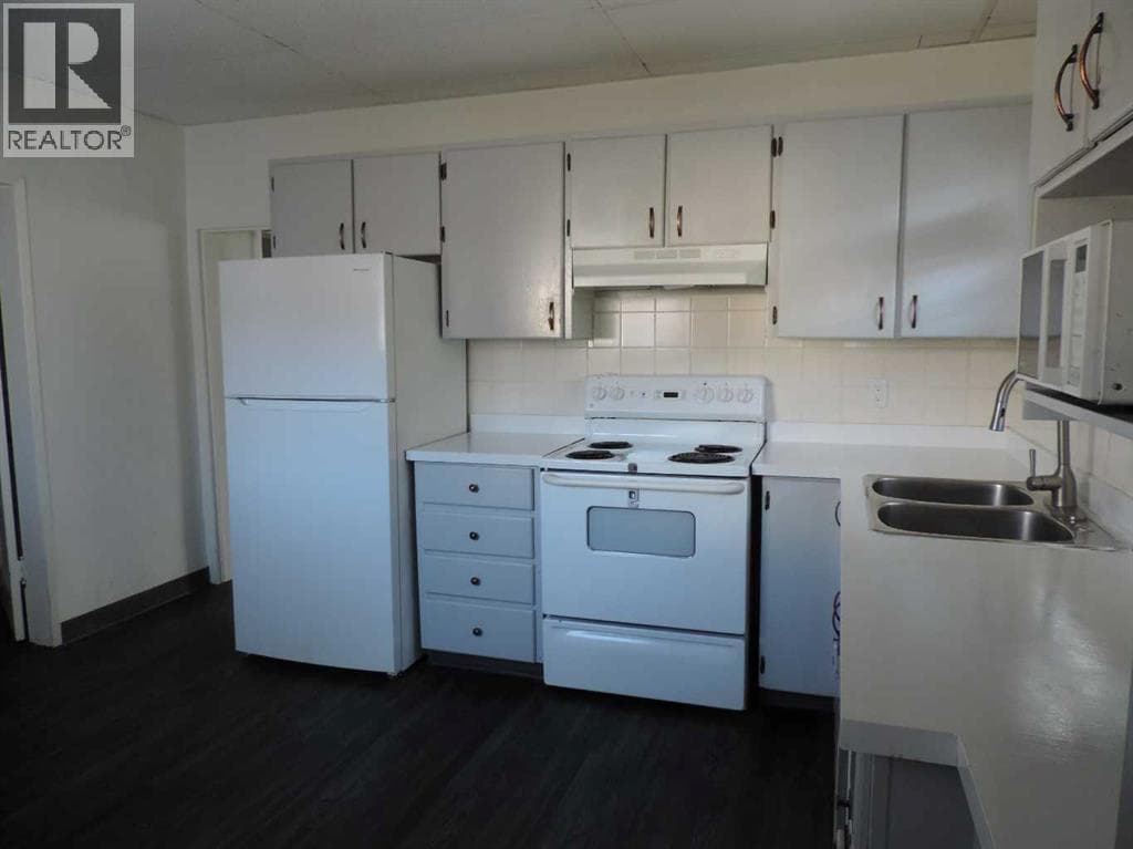 208 Patricia Street photo 2