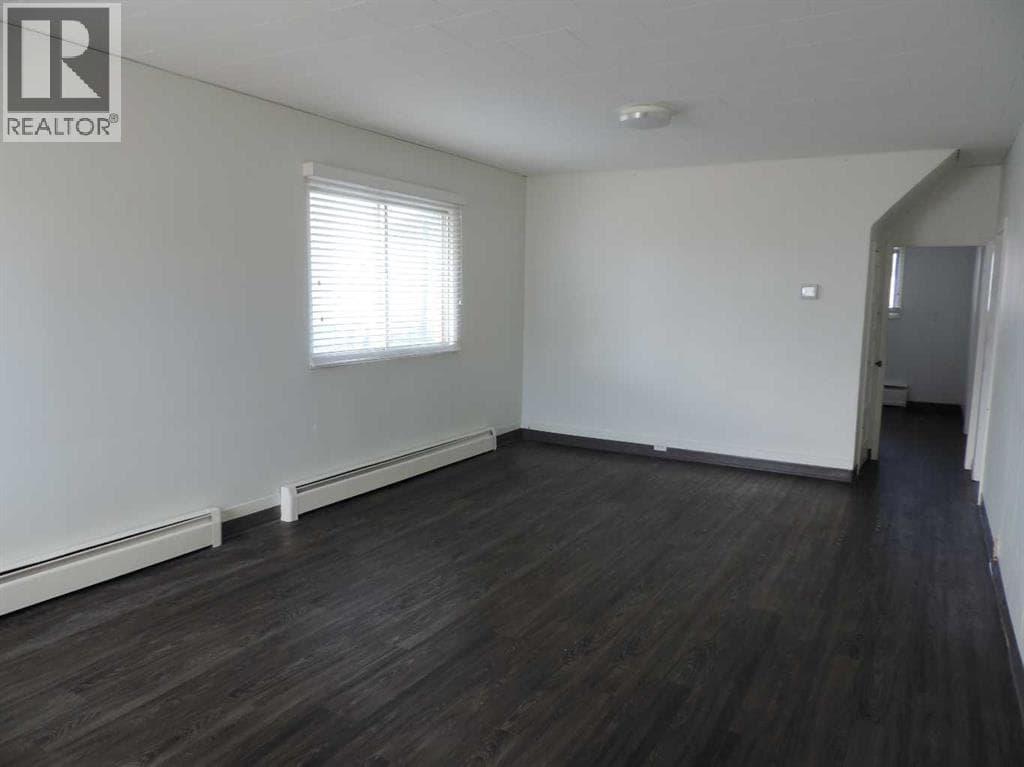 208 Patricia Street photo 4