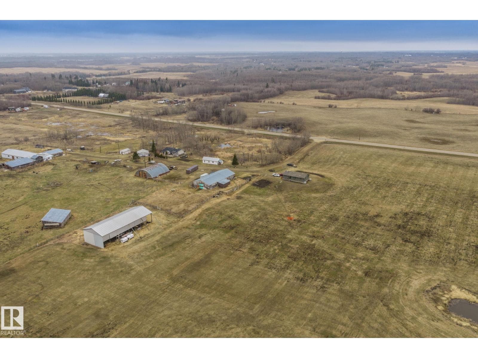 23127 TWP RD 502 photo 5