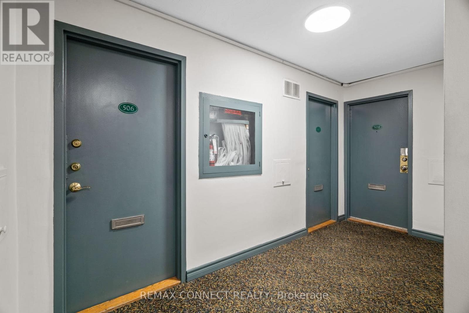 506 - 825 KENNEDY ROAD photo 2